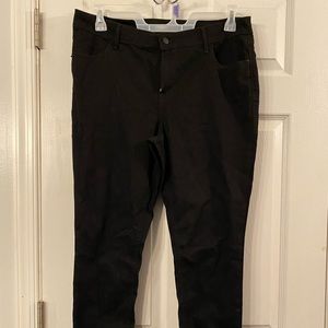 Women’s black pants
